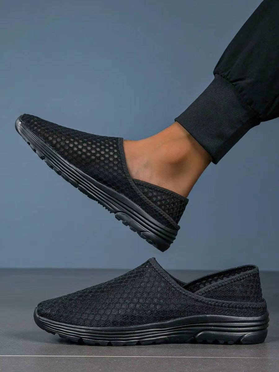 Summer Style Casual Breathable Running Shoes With Soft Sole And Hollow Out Design, Mesh Slippers